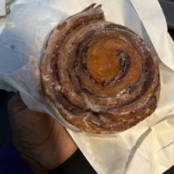 The Donut Shop - Cinnamon roll