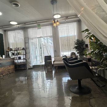 Hair By Nelson - Very calm and clean salon. Stress free. - Hair Stylists Near Me - Los Angeles, California Hair By Nelson - Very calm and clean salon. Stress free. - Hair Stylists Near Me - Los Angeles, California