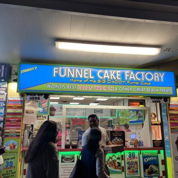 Starkey's Funnel Cake Factory - customers in line - Desserts Near Me - Rehoboth Beach, Delaware Starkey's Funnel Cake Factory - customers in line - Desserts Near Me - Rehoboth Beach, Delaware