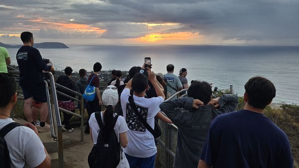 Diamond Head by null