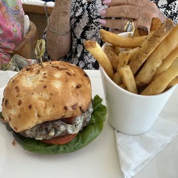 Splashes Restaurant - Grass-Fed Burger - New American Near Me - Laguna Beach, California