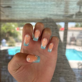 Zen Nail Bar - Nail Salons Near Me - Riverside, California