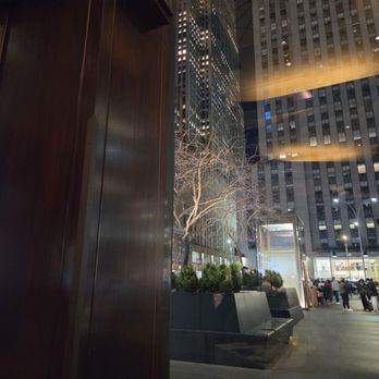 Del Frisco's Double Eagle Steakhouse - Plaza views - Steakhouses Near Me - New York, New York