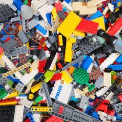 Bricks & Minifigs Orange