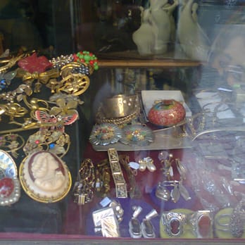 Nanoantik - Antiques Near Me - Prague, Puerto Rico