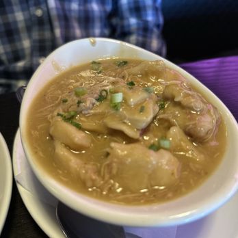 Little Lucy - Roasted Chicken and dumplings - Diners Near Me - St. Louis, Missouri Little Lucy - Roasted Chicken and dumplings - Diners Near Me - St. Louis, Missouri