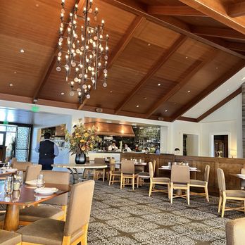 Madera - Indoor dining - New American Near Me - Menlo Park, California Madera - Indoor dining - New American Near Me - Menlo Park, California