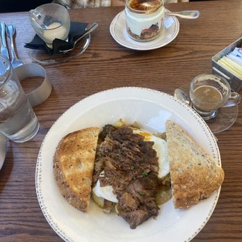 Nolabelle Kitchen + Bar - Farm Hash - Burgers Near Me - Mankato, Minnesota