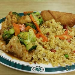 China Cafe - Chicken w garlic sauce dinner combo and sesame chicken