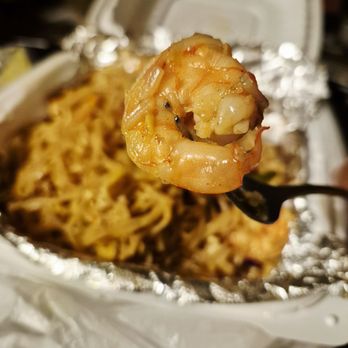 Thailand House - Shrimp Pad Thai large portion of flavor bomb for under $19! - Thai Near Me - Reseda, California