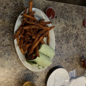 Cedar Street Tavern - Veggie wrap - American Near Me - Charlotte, North Carolina