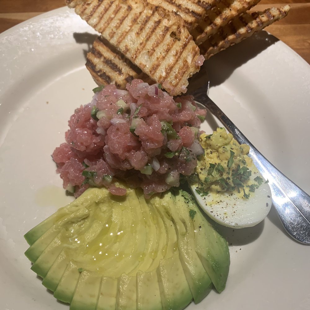 Houston's Restaurant - Ahi tartare - New American Near Me - Irvine, California