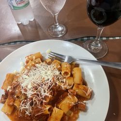 Restaurante Pasta e Pallone - Pasta with meat sauce.