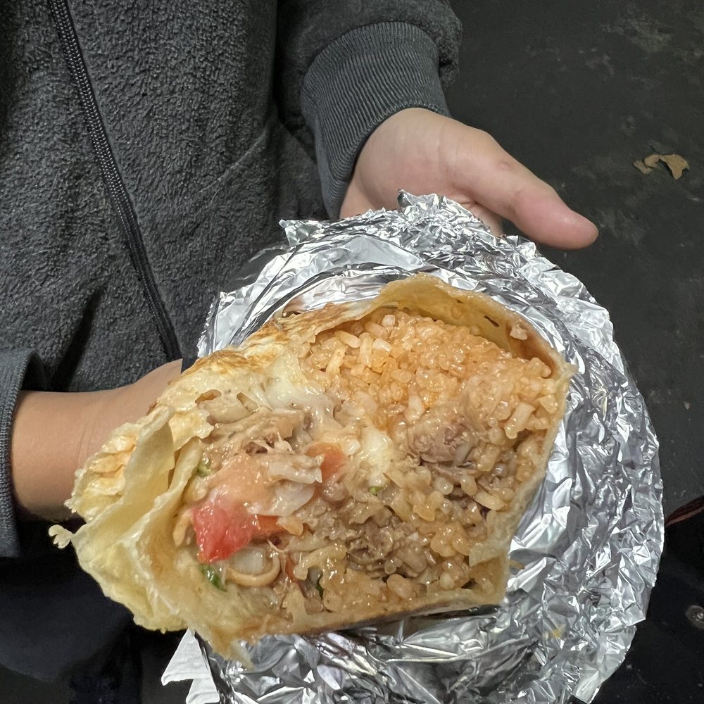 Ramo's Food - Carnitas burrito - Food Trucks Near Me - San Carlos, California Ramo's Food - Carnitas burrito - Food Trucks Near Me - San Carlos, California