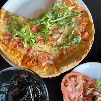 The Oak Barrel - Pizza - Brasseries Near Me - Valley View, Ohio The Oak Barrel - Pizza - Brasseries Near Me - Valley View, Ohio