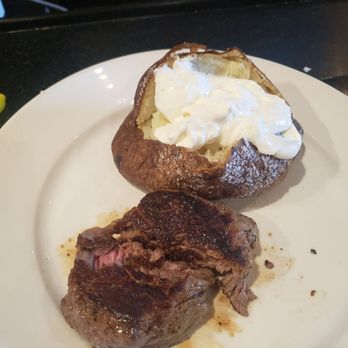 LongHorn Steakhouse - 11.21.24 - Steakhouses Near Me - Shelton, Connecticut LongHorn Steakhouse - 11.21.24 - Steakhouses Near Me - Shelton, Connecticut