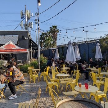 Benny Boy Brewing - Outdoor seating - Breweries Near Me - Los Angeles, California Benny Boy Brewing - Outdoor seating - Breweries Near Me - Los Angeles, California
