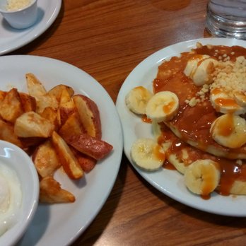 Denny's - Breakfast & Brunch Near Me - Murrieta, California