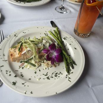 Cafe Lafayette Dinner Train - Salmon with asparagus. Salmon was good. - New American Near Me - Lincoln, New Hampshire