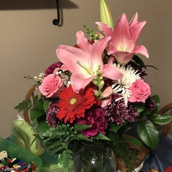 Mayer's Flower Cottage - Florists Near Me - Patchogue, New York