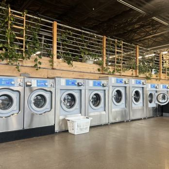 Clean Laundromat - Several rows of washing machines -- and dryers! -- in 3 different sizes. - Laundromat Near Me - Eugene, Oregon