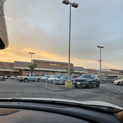 Food4Less - The parking spots