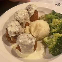 Coach Stop - Chicken cordon bleu