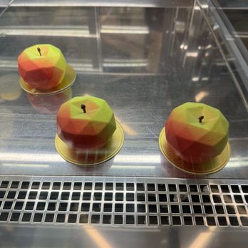 Jonquils Cafe & Bakery - Geometric Apple - Cafes Near Me - Boston, Massachusetts Jonquils Cafe & Bakery - Geometric Apple - Cafes Near Me - Boston, Massachusetts
