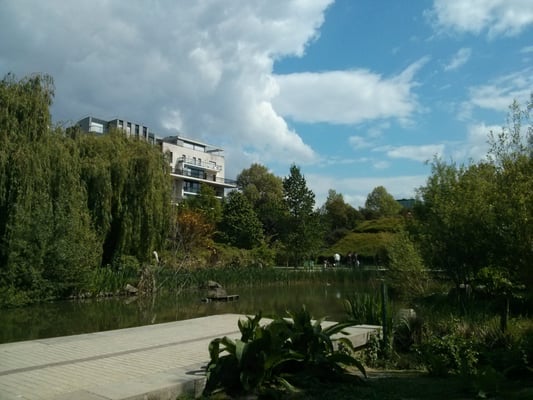 Bercy Village by null