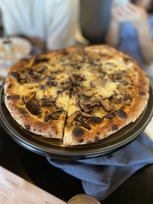 Pizzana by null