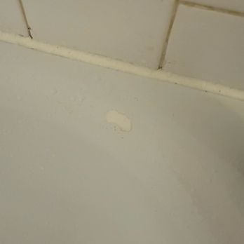The Tarnhill - Dirty shower grout and peeling bathtub finish - Apartments Near Me - Bloomington, Minnesota The Tarnhill - Dirty shower grout and peeling bathtub finish - Apartments Near Me - Bloomington, Minnesota