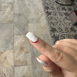 Dan Nails & Spa - Cut finger bloody cuticle