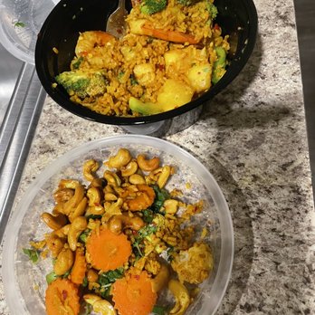 Sabaidee Cafe - Pineapple Fried Rice (w/ visible Carrots & Cashews) - Thai Near Me - Murfreesboro, Tennessee