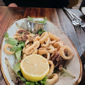 Henley on Grace - Calamari - American Near Me - Richmond, Virginia