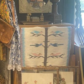 1. Shylohs Eclectic Finds