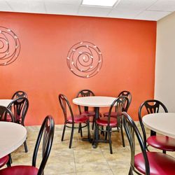 Super 8 by Wyndham Kissimmee/Maingate/Orlando Area - Breakfast Area