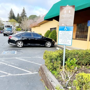 Stacks - Parking Lot - Breakfast & Brunch Near Me - Redwood City, California