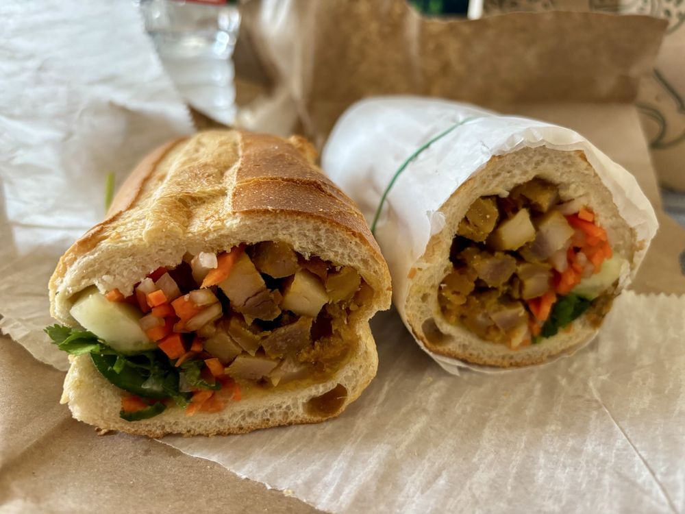 Banh Mi & Bowl Logo