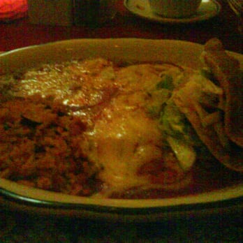 El Compadre - El Vagabundo - cheese enchilada and chicken taco - Mexican Near Me - Los Angeles, California El Compadre - El Vagabundo - cheese enchilada and chicken taco - Mexican Near Me - Los Angeles, California