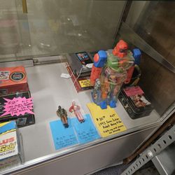 Emporia Flea Market & Antiques - Gijoes, Antique toys