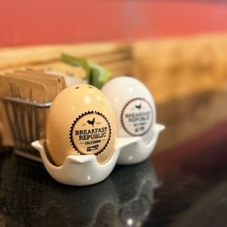 Breakfast Republic - Cute salt & pepper shaker!
