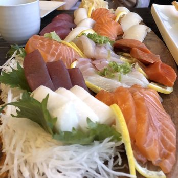 Zushi Sushi - The $100 omakase platter - a lot of repeats of the same fish, not very exciting nor good value. - Japanese Near Me - Issaquah, Washington Zushi Sushi - The $100 omakase platter - a lot of repeats of the same fish, not very exciting nor good value. - Japanese Near Me - Issaquah, Washington