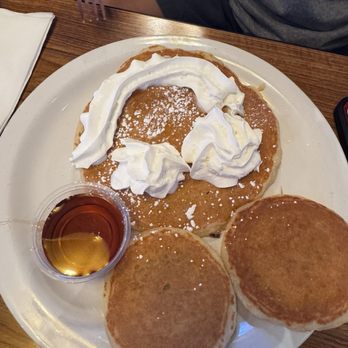 Mountain Oaks Cafe - American Near Me - Oakhurst, California Mountain Oaks Cafe - American Near Me - Oakhurst, California