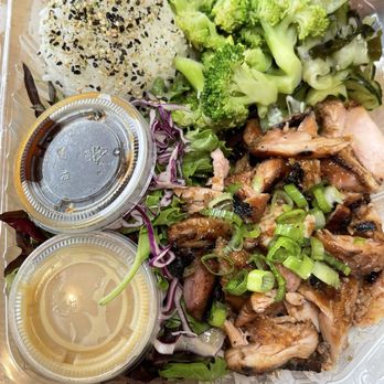 Ali'i Hawaiian Grill - HULI CHICKEN LOCO with white rice and salad - Hawaiian Near Me - Manhattan Beach, California Ali'i Hawaiian Grill - HULI CHICKEN LOCO with white rice and salad - Hawaiian Near Me - Manhattan Beach, California