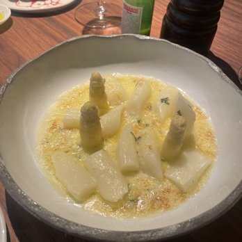 Pur - White asparagus with béarnaise sauce and tarragon - Cocktail Bars Near Me - Barcelona, B