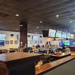 Mazzy's Sports Bar & Grill - Roswell - The main BAR AREA