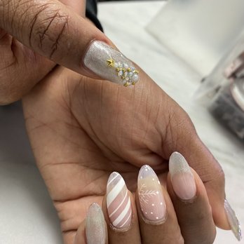 Nail Lab - Nail Salons Near Me - Brooklyn, New York