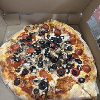 Big Belly Nelly's - Pizza - Sports Bars Near Me - Bullhead City, Arizona