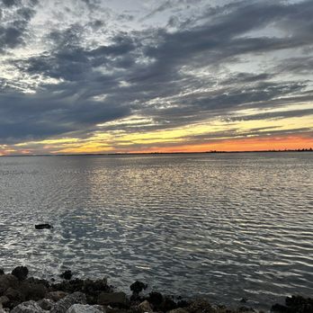 Big Bamboo Bayside - Amazing sunset - Tiki Bars Near Me - Tampa, Florida Big Bamboo Bayside - Amazing sunset - Tiki Bars Near Me - Tampa, Florida
