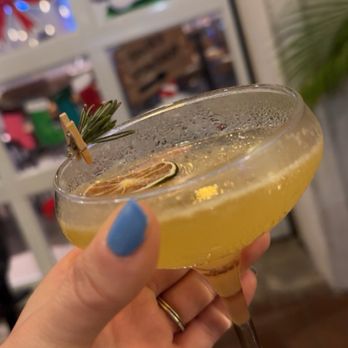 Outpost Neighborhood Tavern - Seasonal cocktail - Southern Near Me - Orlando, Florida Outpost Neighborhood Tavern - Seasonal cocktail - Southern Near Me - Orlando, Florida